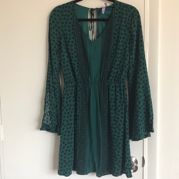 Francesca's Collections Dresses & Skirts - Teal patterned fit and flare dress w/ bell sleeves